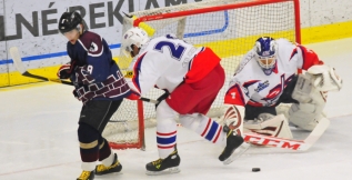 Sousedské derby mezi David Servisem a hlubockými Rytíři zvládl lépe budějovický tým
