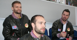 Led je po pár minutách jako struhadlo, referuje z Minsku jeden z náhradníků Michal Vondrka