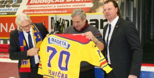 Plantemu se sedmi křížky ukápla slzička. Dojala ho atmosféra v Budvar aréně