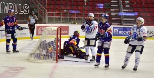 Extraligový nováček nestačil doma na lídra a podlehl Plzni rozdílem čtyř gólů