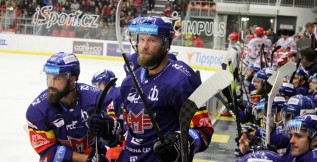 Před vyprodaným hledištěm s Jiřím Novotným v sestavě si Motor vyšlápl na Hradec Králové
