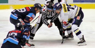 Českobudějovičtí zdolali v extralize na svém ledě Liberec a odlepili se z posledního místa