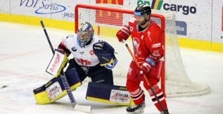 Obrat ve třetím dějství těžkého duelu s Olomoucí zamezil stěhování bodů od břehu Vltavy 