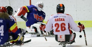 Para hokejisté Motoru inkasovali dvakrát tucet od pardubických Mustangů 