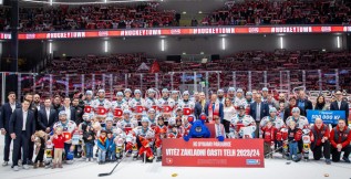 Před Pouzarovýma očima se Jihočeši rozloučili se základní částí debaklem v Pardubicích 