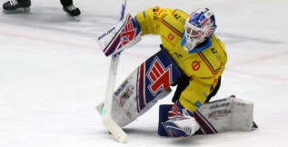 V Plzni stačil extraligovým Jihočechům jediný gól ke třem bodům. Klouček vychytal třetí nulu 