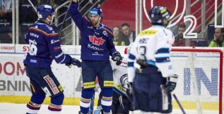 Extraligové body našly domov pod Ještědem. Budějovický tým potřetí v řadě střídal gólmany
